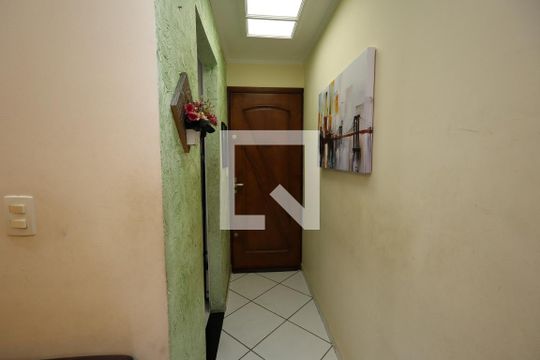 Corredor de apartamento à venda com 3 quartos, 73m² em Jardim do Estádio, Santo André