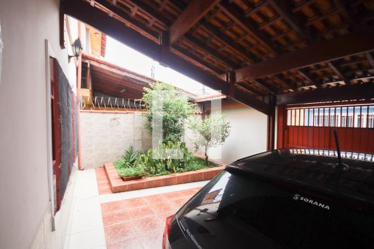 Garagem de casa à venda com 6 quartos, 256m² em Vila Constança, São Paulo