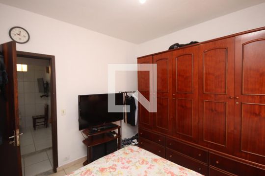 Quarto 1 de casa à venda com 6 quartos, 256m² em Vila Constança, São Paulo