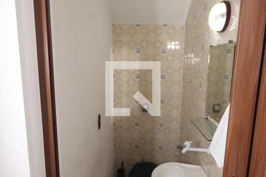 Lavabo de casa à venda com 6 quartos, 256m² em Vila Constança, São Paulo