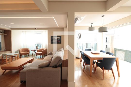 Sala de apartamento para alugar com 3 quartos, 220m² em Tatuapé, São Paulo