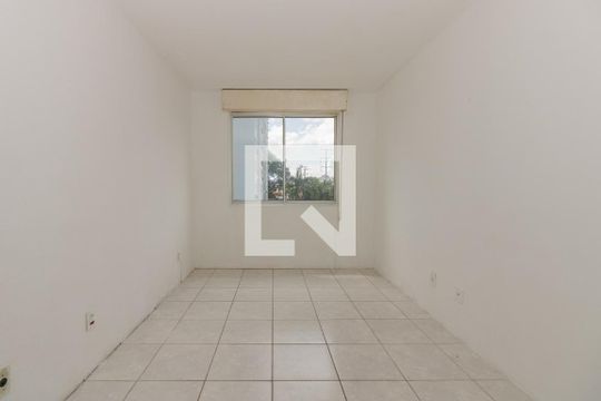 Sala de apartamento para alugar com 1 quarto, 55m² em Partenon, Porto Alegre