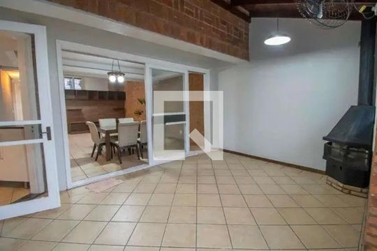 Área Comum de casa para alugar com 5 quartos, 350m² em Centro, Canoas