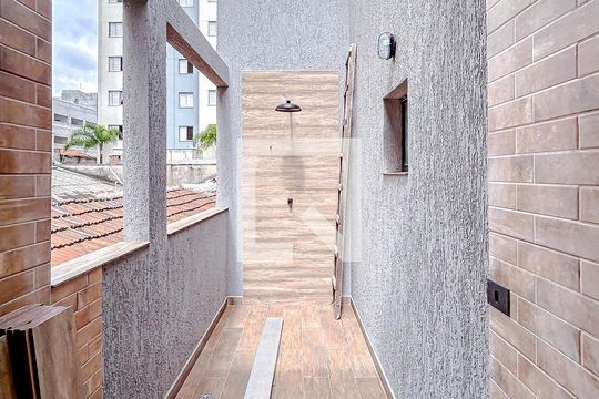 Área externa de casa para alugar com 2 quartos, 100m² em Vila Gomes Cardim, São Paulo