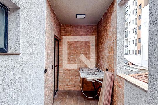 Área externa de casa para alugar com 2 quartos, 100m² em Vila Gomes Cardim, São Paulo