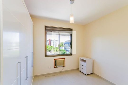 Quarto 2 de apartamento para alugar com 2 quartos, 65m² em Centro Histórico, Porto Alegre