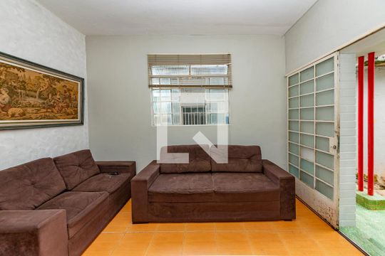 Sala 1 de casa à venda com 3 quartos, 360m² em Aparecida, Belo Horizonte