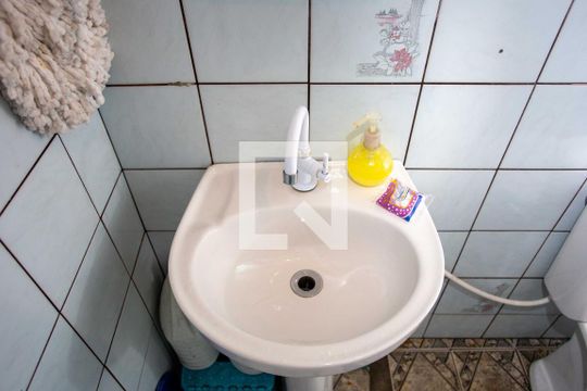 Banheiro de casa à venda com 6 quartos, 257m² em Jardim Elisa, Diadema