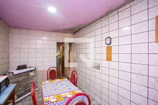 Casa à venda com 6 quartos, 257m² em Jardim Elisa, Diadema