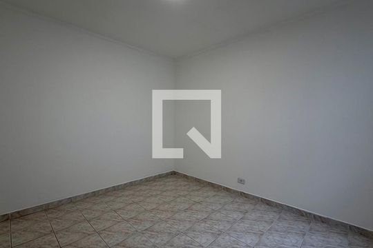 Casa para alugar com 2 quartos, 170m² em Jardim Arpoador, São Paulo