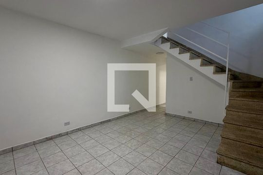 Casa para alugar com 2 quartos, 170m² em Jardim Arpoador, São Paulo