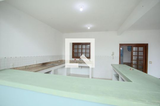 Sala de Estar de casa de condomínio para alugar com 3 quartos, 200m² em Taquara, Rio de Janeiro