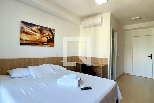 Studio de kitnet/studio à venda com 1 quarto, 24m² em Pinheiros, São Paulo