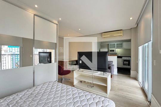Sala/quarto de apartamento à venda com 1 quarto, 48m² em Vila Nova Conceição, São Paulo