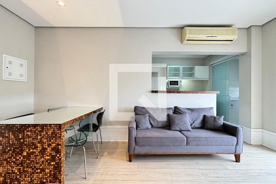 Sala/quarto de apartamento à venda com 1 quarto, 48m² em Vila Nova Conceição, São Paulo