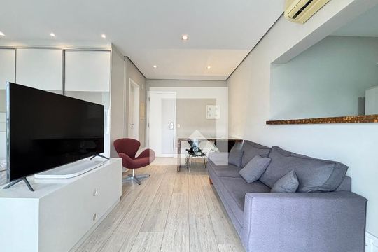 Sala/quarto de apartamento à venda com 1 quarto, 48m² em Vila Nova Conceição, São Paulo