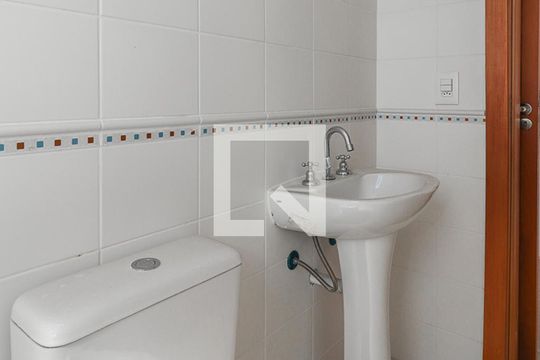 Banheiro da Suíte de apartamento para alugar com 2 quartos, 75m² em Chácara das Pedras, Porto Alegre