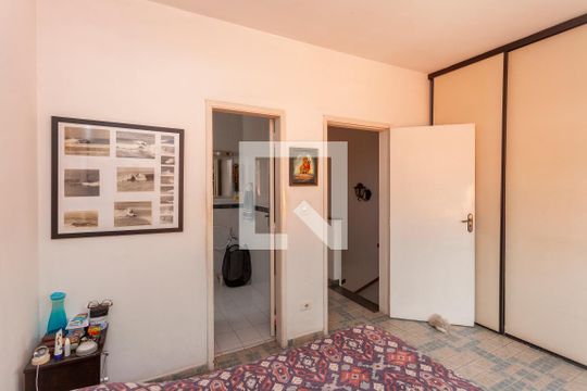 Quarto Suíte de casa para alugar com 3 quartos, 168m² em Jardim Sertaozinho, São Paulo