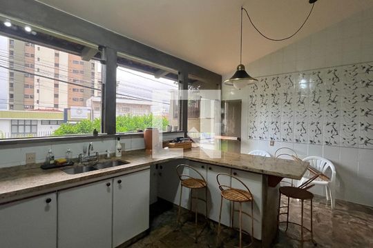 Casa à venda com 5 quartos, 345m² em Vila Nova, Campinas