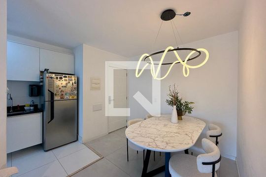 Sala de apartamento à venda com 2 quartos, 68m² em Jardim Caravelas, São Paulo