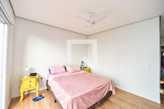 Suíte de casa à venda com 4 quartos, 167m² em Chacará da Pedras, Porto Alegre