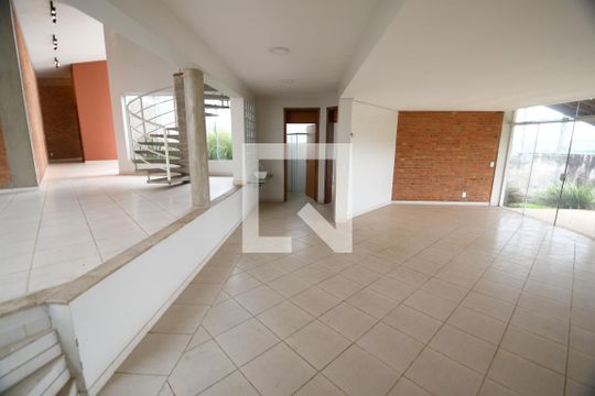 Sala de casa de condomínio à venda com 4 quartos, 431m² em Bairro das Palmeiras, Campinas