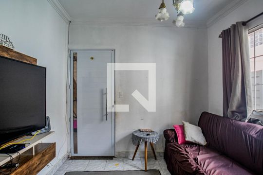 Sala 1 de casa para alugar com 4 quartos, 150m² em Vila Lucinda, Santo André
