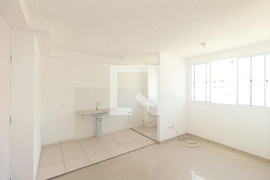 Sala/Cozinha de apartamento para alugar com 2 quartos, 60m² em Santa Cruz, Rio de Janeiro