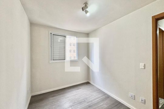 Quarto 2 de apartamento para alugar com 2 quartos, 43m² em Jardim Iris, São Paulo