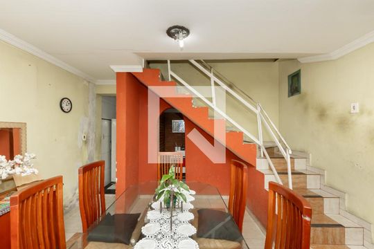 Sala  de casa para alugar com 3 quartos, 301m² em Vila Fanton, São Paulo