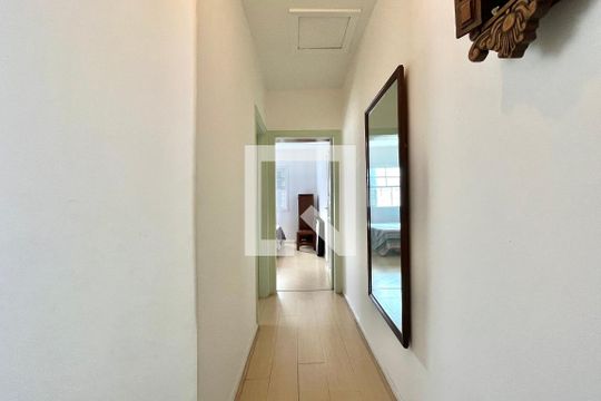 Corredor de casa à venda com 2 quartos, 98m² em Planalto Paulista, São Paulo