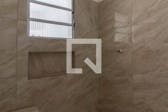 Banheiro de casa de condomínio para alugar com 1 quarto, 46m² em Cabuçu, Guarulhos