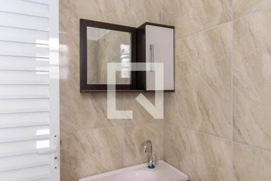 Banheiro de casa de condomínio para alugar com 1 quarto, 46m² em Cabuçu, Guarulhos