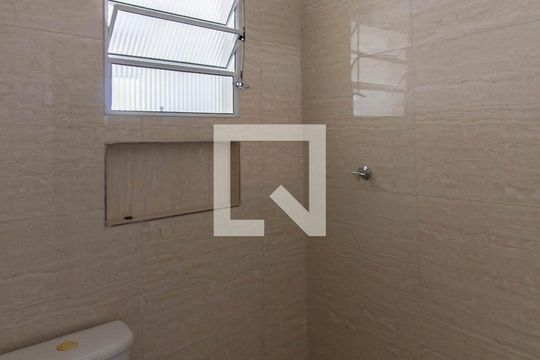 Banheiro de casa de condomínio para alugar com 1 quarto, 46m² em Cabuçu, Guarulhos