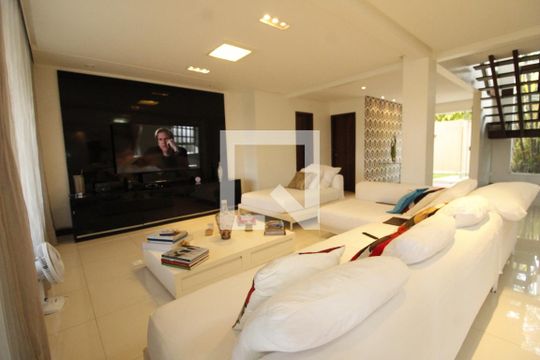 Sala de casa para alugar com 5 quartos, 449m² em Pituba, Salvador