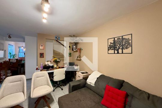 Sala  de casa à venda com 2 quartos, 107m² em Campo Belo, São Paulo