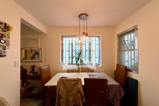 Sala  de casa à venda com 2 quartos, 107m² em Campo Belo, São Paulo