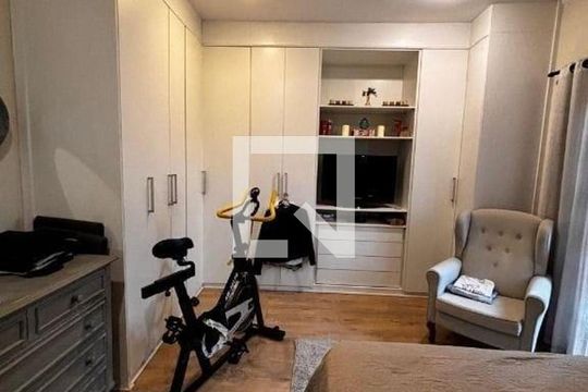 Casa à venda com 3 quartos, 182m² em Vila Deodoro, São Paulo