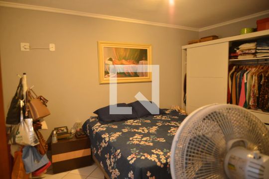 Quarto Suite 1 de casa para alugar com 3 quartos, 195m² em Parque Erasmo Assunção, Santo André