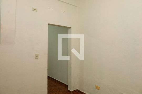 Quarto de casa para alugar com 1 quarto, 30m² em Parque Savoy City, São Paulo