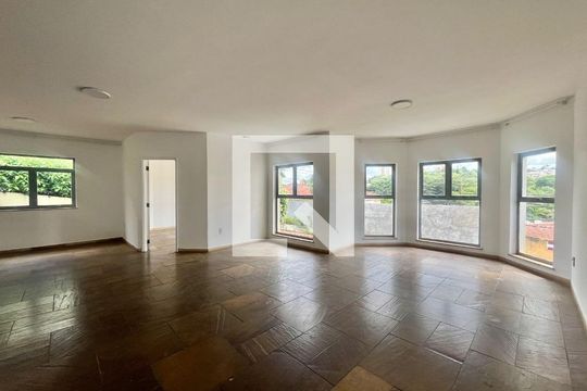 Sala 1 de casa para alugar com 3 quartos, 238m² em Jardim Sao Carlos, Campinas