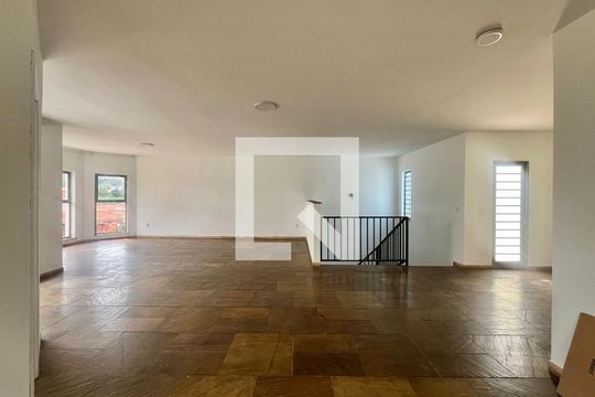 Sala 1 de casa para alugar com 3 quartos, 238m² em Jardim Sao Carlos, Campinas