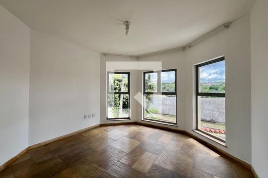 Sala 2 de casa para alugar com 3 quartos, 238m² em Jardim Sao Carlos, Campinas