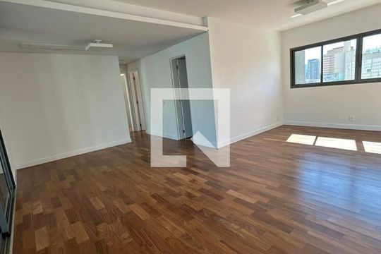 Quarto de apartamento à venda com 3 quartos, 160m² em Vila Olímpia, São Paulo