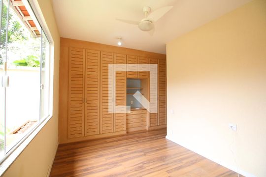 Quarto 2 de casa de condomínio à venda com 4 quartos, 360m² em Jacarepaguá, Rio de Janeiro