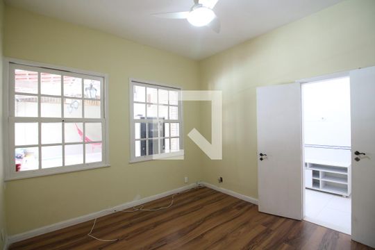 Quarto 1 de casa de condomínio à venda com 4 quartos, 360m² em Jacarepaguá, Rio de Janeiro