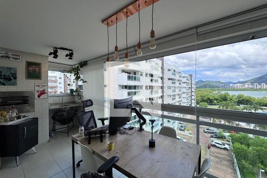 Varanda de apartamento para alugar com 2 quartos, 84m² em Barra da Tijuca, Rio de Janeiro