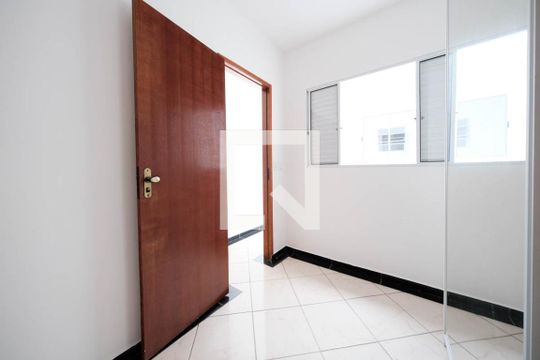 Quarto 2 de casa à venda com 3 quartos, 320m² em Vila Frugoli, São Paulo