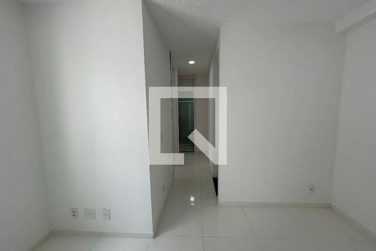 Corredor de apartamento à venda com 2 quartos, 44m² em Piedade, Rio de Janeiro
