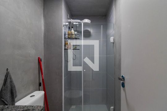 Banheiro de kitnet/studio à venda com 1 quarto, 25m² em Barra Funda, São Paulo
